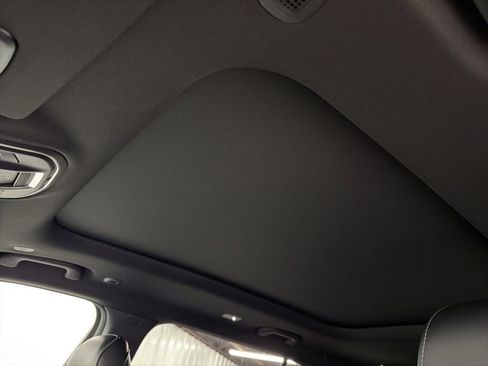 New 2026 Jeep Grand Cherokee L Limited RWD image 18