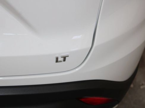 Used 2025 Chevrolet Trax LT FWD image 26