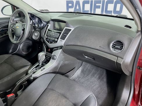Used 2015 Chevrolet Cruze LT FWD image 26