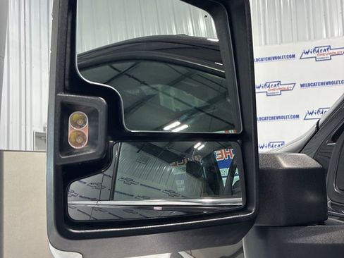 Used 2024 Chevrolet Silverado 2500 High Country w/ High Country Premium Package AWD/4WD image 14