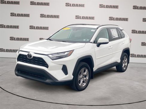 Used 2023 Toyota RAV4 XLE image 1