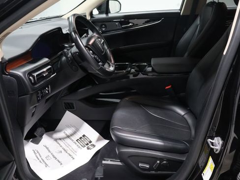 Used 2023 Lincoln Nautilus Reserve w/ Equipment Group 201A image 10