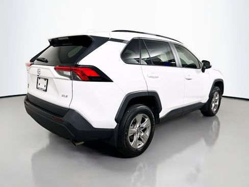 Used 2024 Toyota RAV4 XLE w/ Convenience Package image 4