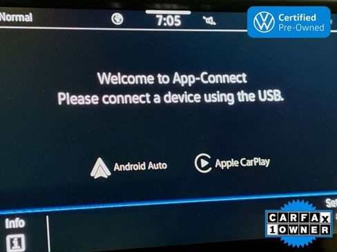 Certified 2024 Volkswagen Taos SE image 15