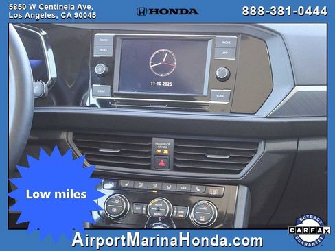 Used 2023 Volkswagen Jetta SE image 21