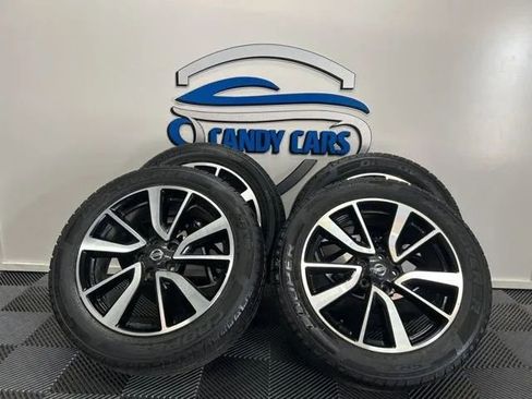 Used 2018 Nissan Rogue SL image 29