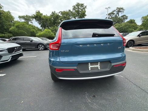Used 2025 Volvo XC40 B5 Core AWD/4WD image 12