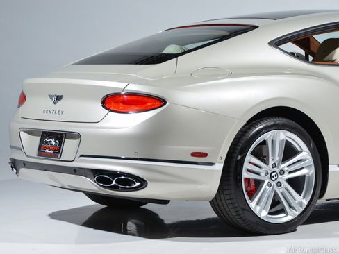 Used 2022 Bentley Continental GT image 20