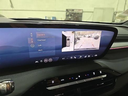 New 2026 Buick Enclave Avenir w/ Super Cruise Package FWD image 22