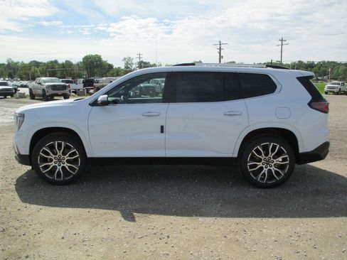 New 2026 GMC Acadia Denali Ultimate AWD/4WD image 7