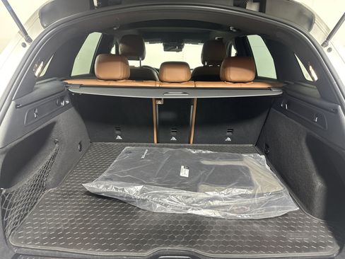 Used 2022 Mercedes-Benz GLC 300 4MATIC image 24