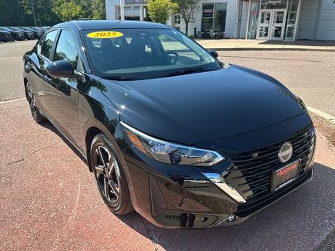 Used 2025 Nissan Sentra SV w/ Trunk Package image 7