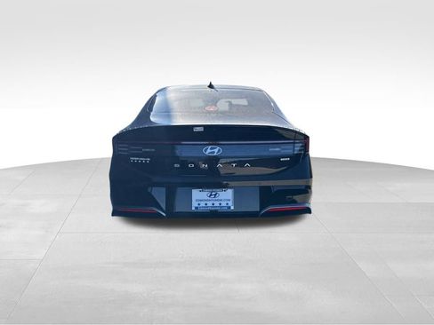 New 2026 Hyundai Sonata Limited image 9