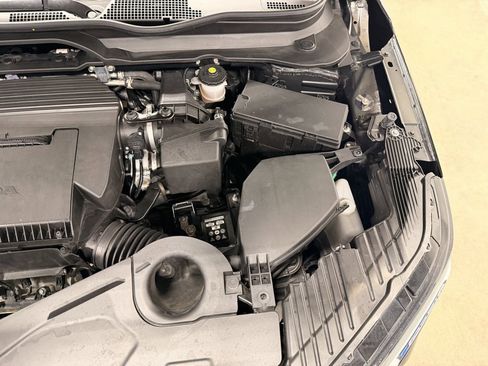 Used 2024 Honda Pilot LX image 43