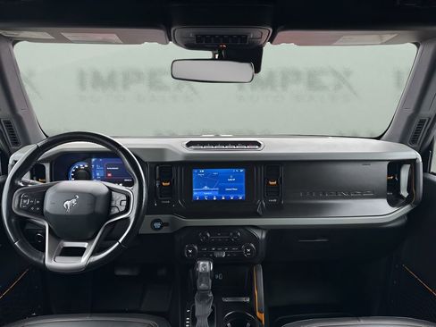 Used 2021 Ford Bronco Badlands image 11