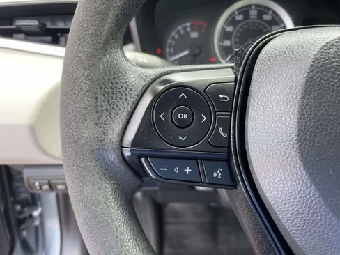 Used 2021 Toyota Corolla LE FWD image 22