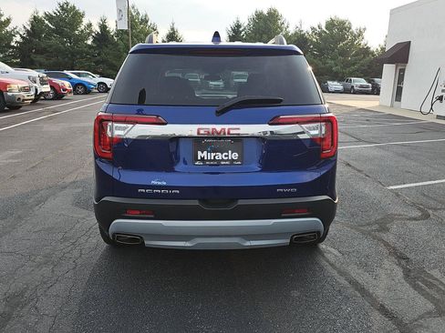 Used 2023 GMC Acadia SLT w/ Preferred Package AWD/4WD image 6