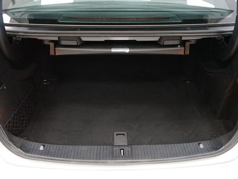 Used 2014 Mercedes-Benz E 350 4MATIC Sedan image 52
