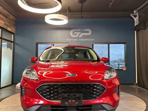 Used 2020 Ford Escape SE FWD image 8