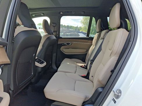 Used 2026 Volvo XC90 B6 Plus w/ Protection Package AWD/4WD image 6