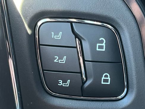 New 2026 Ford F250 Platinum image 32