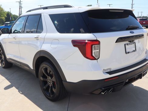 Used 2022 Ford Explorer ST w/ Equipment Group 401A AWD/4WD image 8