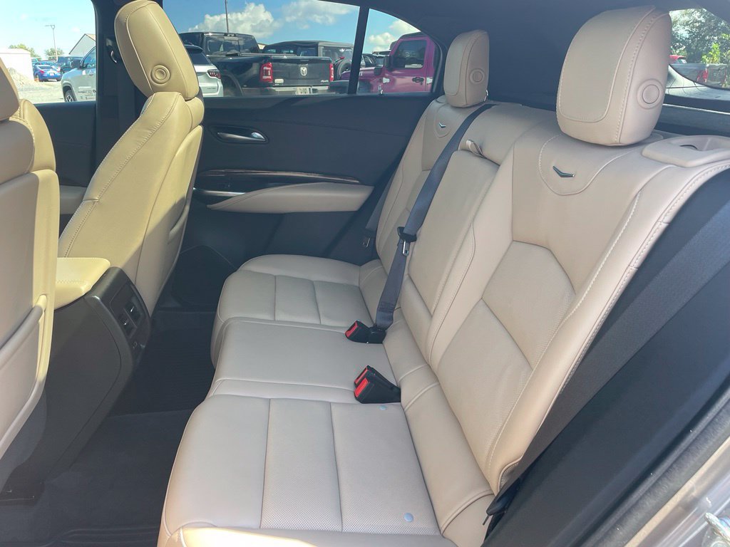 Used 2024 Cadillac XT4 Premium Luxury FWD image 11
