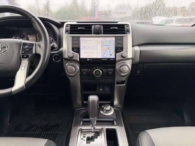 Used 2022 Toyota 4Runner SR5 Premium w/ Moonroof Package AWD/4WD image 25