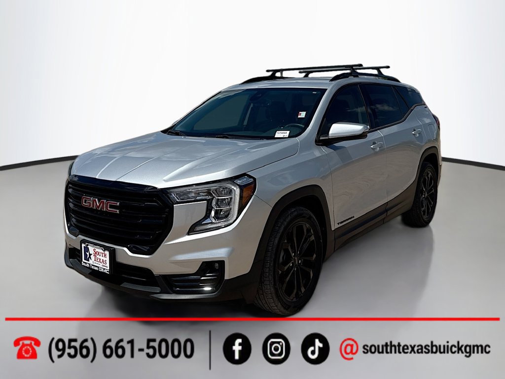 Used 2022 GMC Terrain SLT w/ LPO, 'HIT The Road' Package FWD image 3