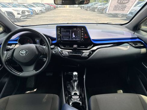 Used 2020 Toyota C-HR XLE FWD image 10