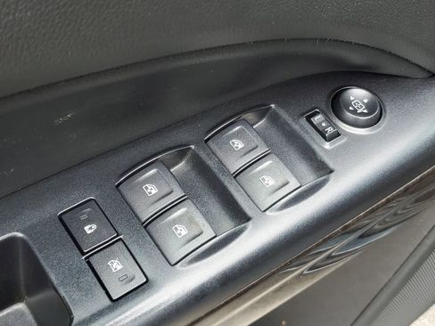 Used 2019 GMC Canyon SLE w/ Elevation Edition RWD image 17
