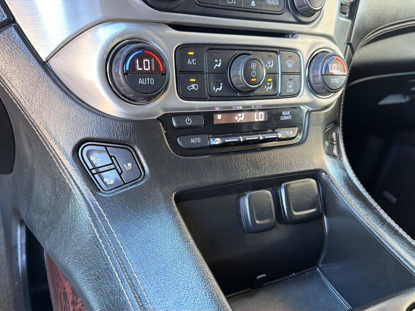 Used 2017 GMC Yukon SLT RWD image 30