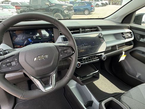 New 2027 Chevrolet Bolt LT w/ Comfort Package FWD image 18