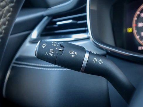 Used 2024 Jaguar F-PACE R-Dynamic S image 23