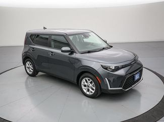 Used 2025 Kia Soul LX FWD video 3
