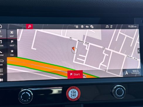 New 2026 Porsche Macan image 22