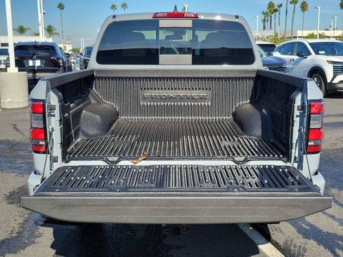 New 2026 Nissan Frontier SV w/ Tow Package AWD/4WD image 18