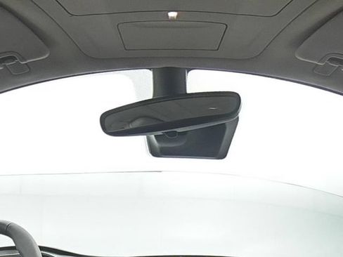 Used 2024 Chrysler Pacifica Touring-L FWD image 31
