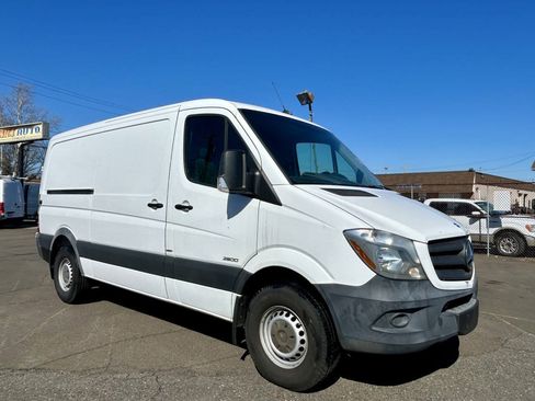 Used 2015 Mercedes-Benz Sprinter 2500 w/ Driver Comfort Package image 8