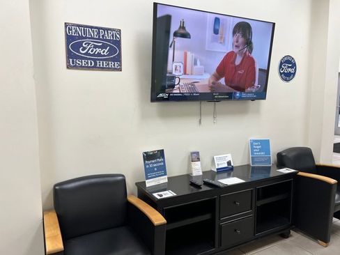 Certified 2022 Ford Maverick Lariat w/ Lariat Luxury Package image 9