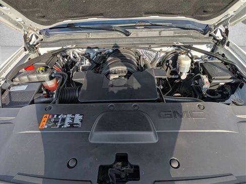 Used 2017 GMC Yukon SLT image 21