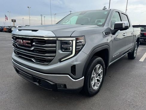 Used 2025 GMC Sierra 1500 SLT AWD/4WD image 8