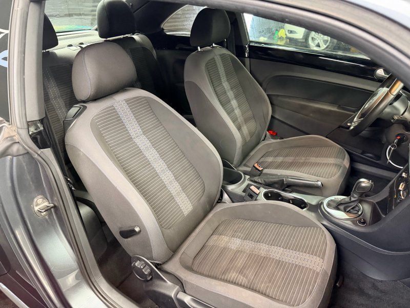 Used 2012 Volkswagen Beetle Turbo FWD image 13