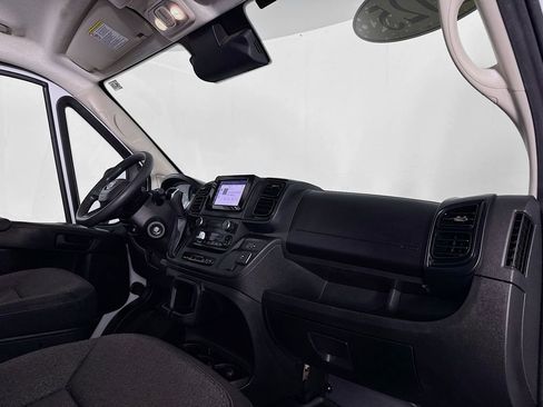 Used 2025 RAM ProMaster 2500 w/ Convenience Group FWD image 32