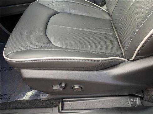 New 2026 Chrysler Pacifica Limited w/ S Appearance Package FWD image 4