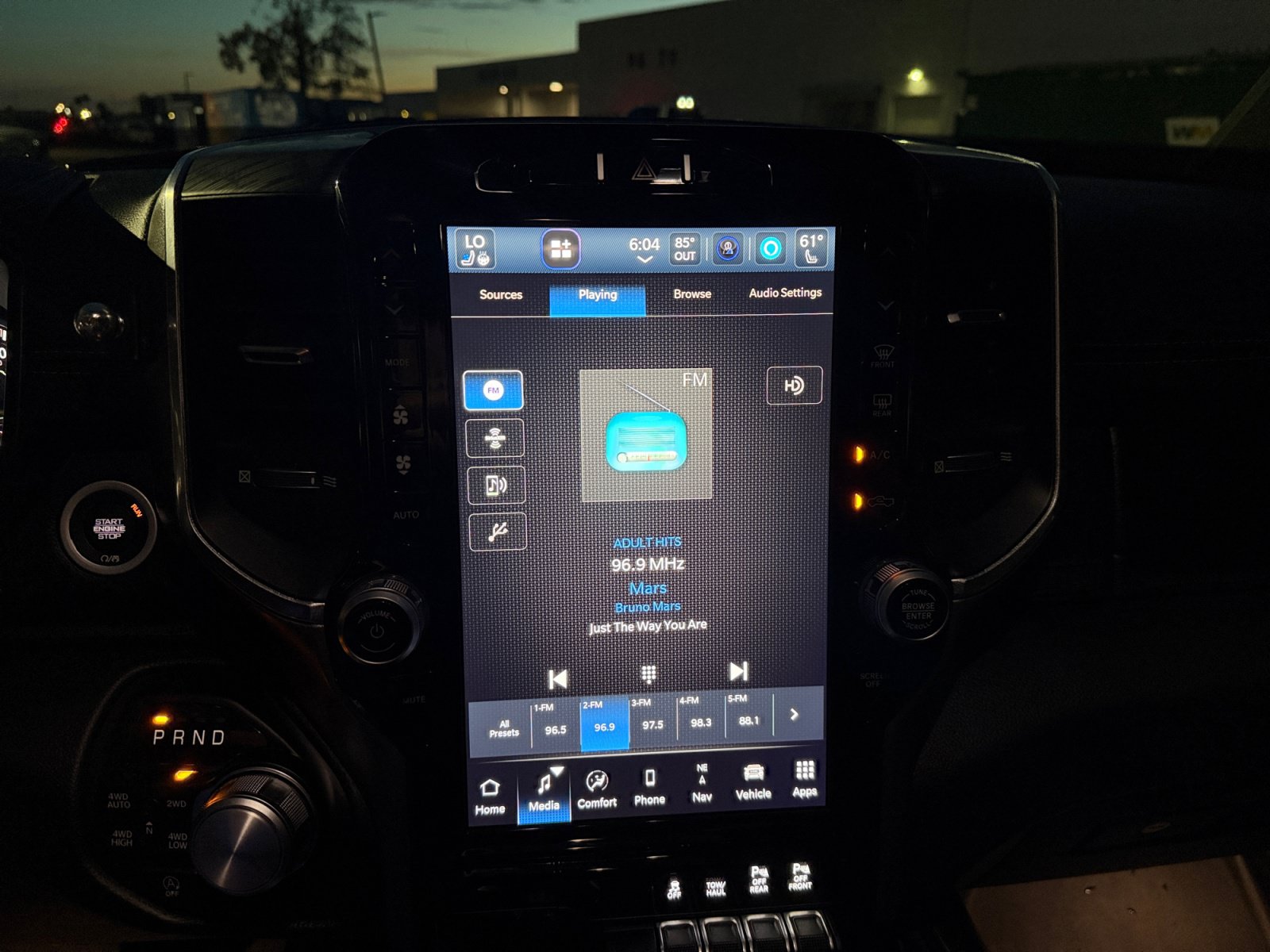 Used 2023 RAM 1500 Laramie AWD/4WD image 23