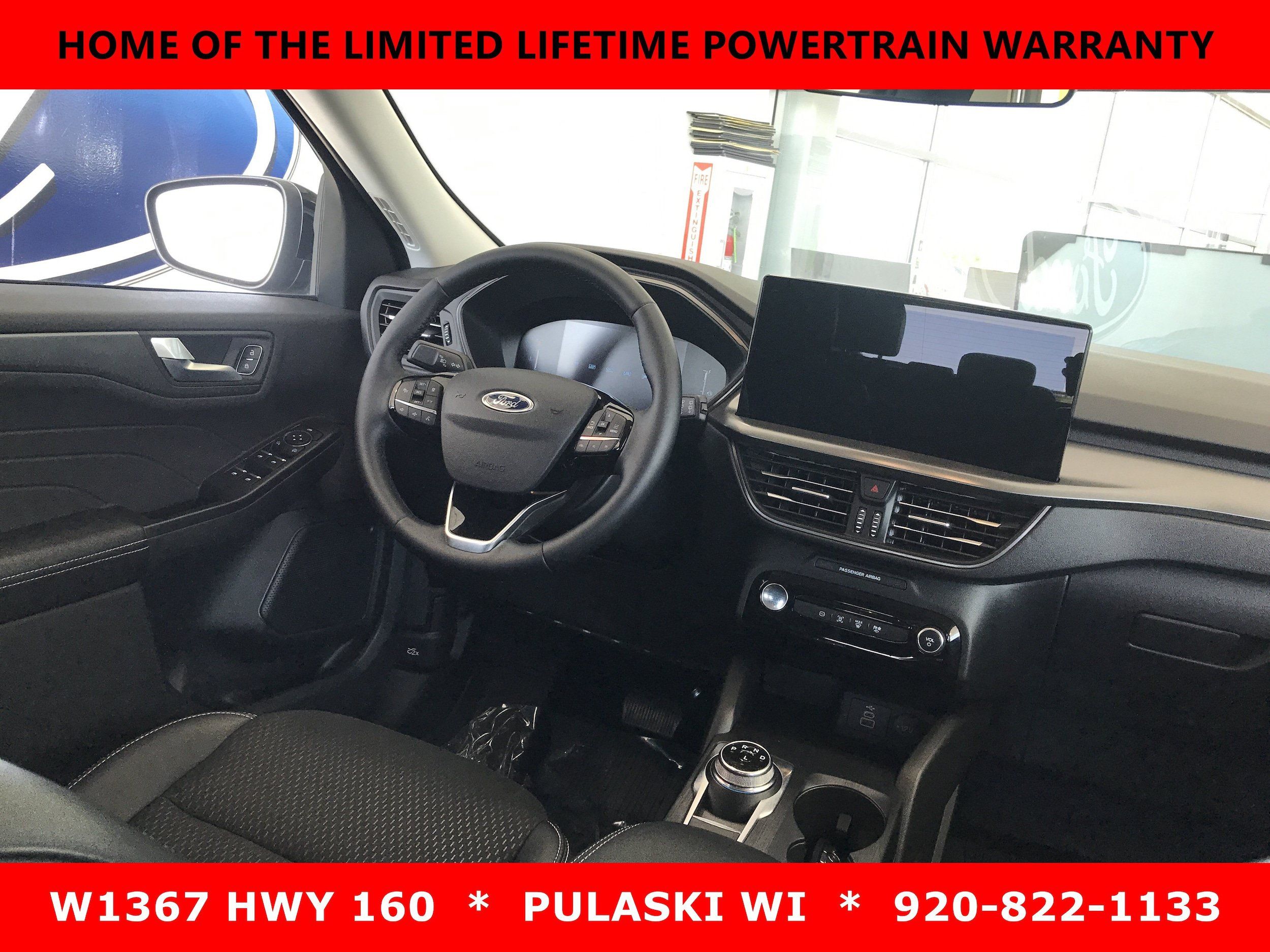 Used 2025 Ford Escape SE w/ Class II Trailer Tow Package FWD image 5