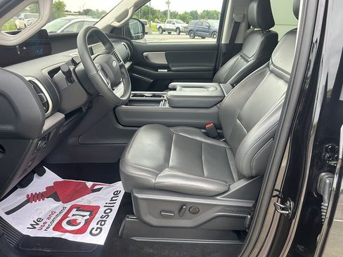 Used 2025 Ford Expedition Max Active AWD/4WD image 10