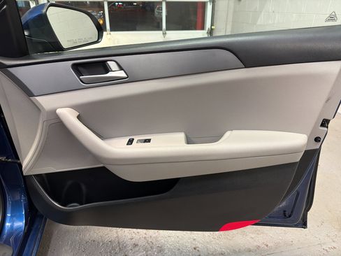 Used 2017 Hyundai Sonata SE w/ Cargo Package image 21
