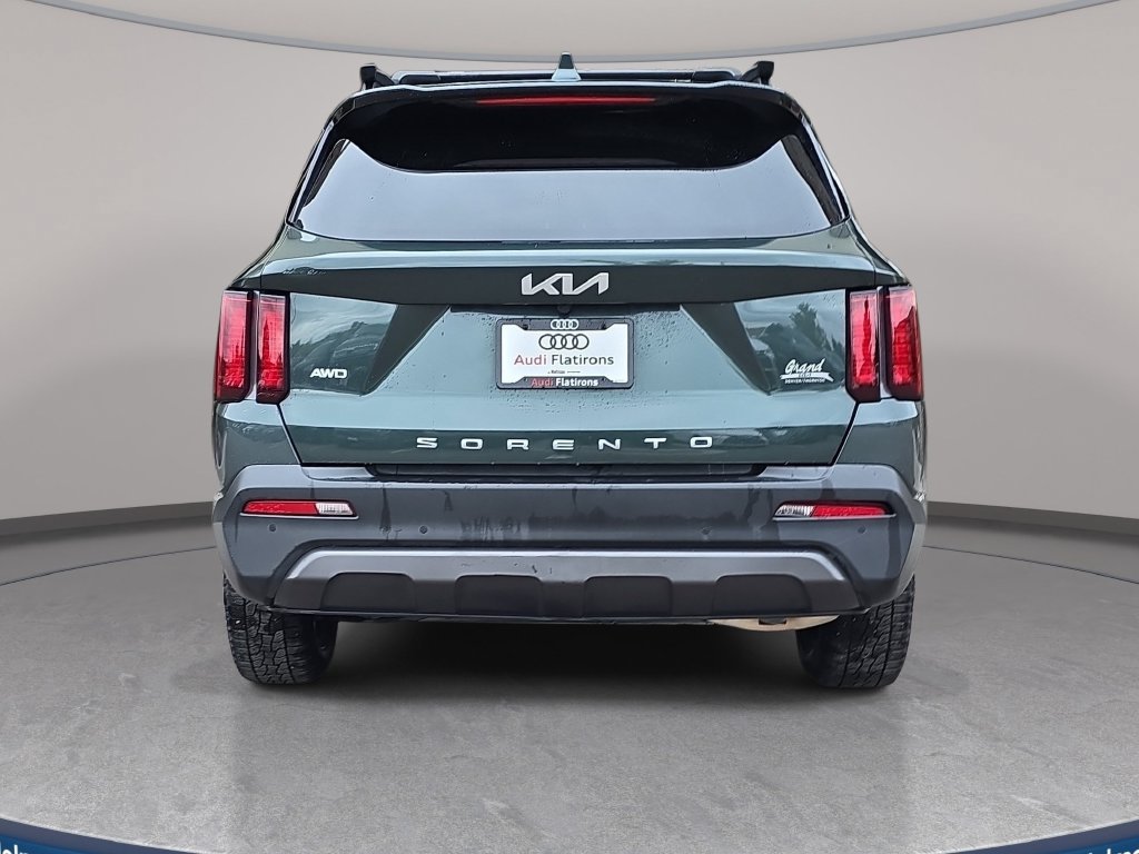 Used 2022 Kia Sorento S AWD/4WD image 7